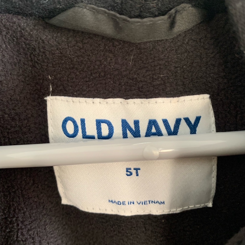 Old Navy Puffer Vest with Hood  - 5T - Picture 3 of 3